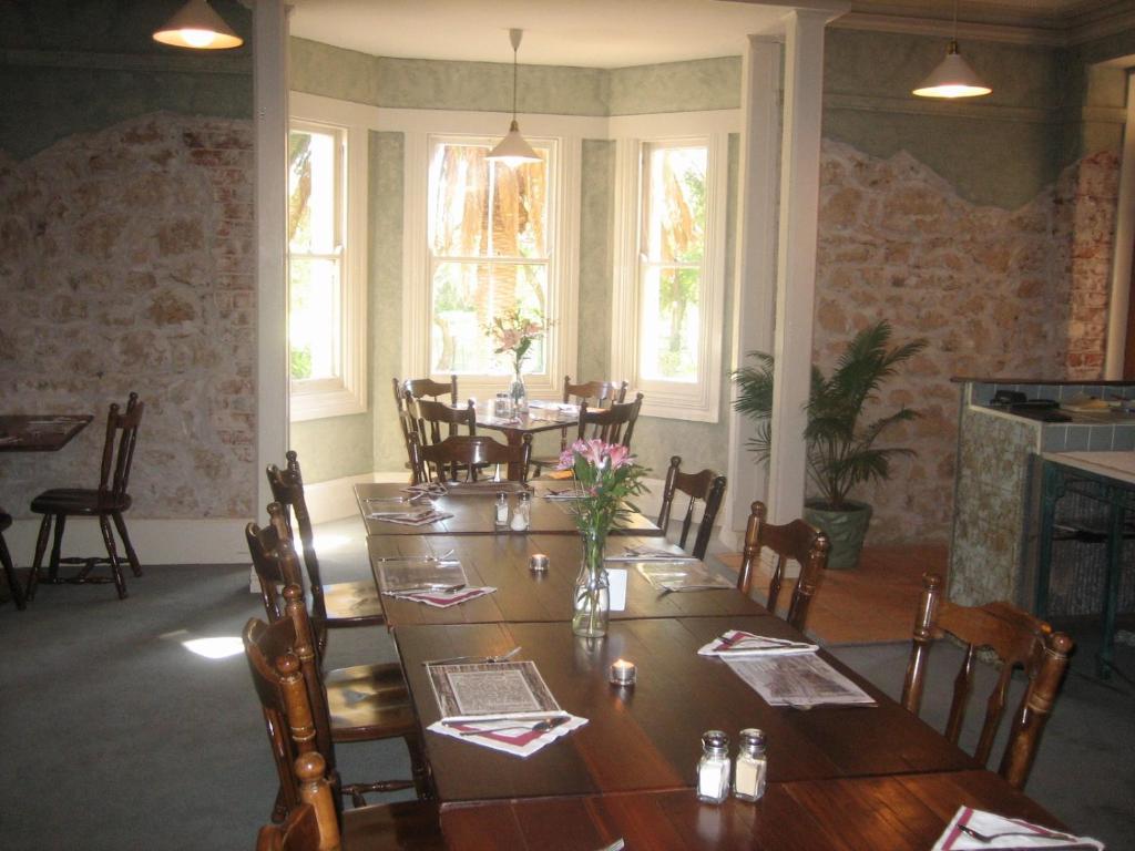 The Priory Hotel Dongara Exterior photo