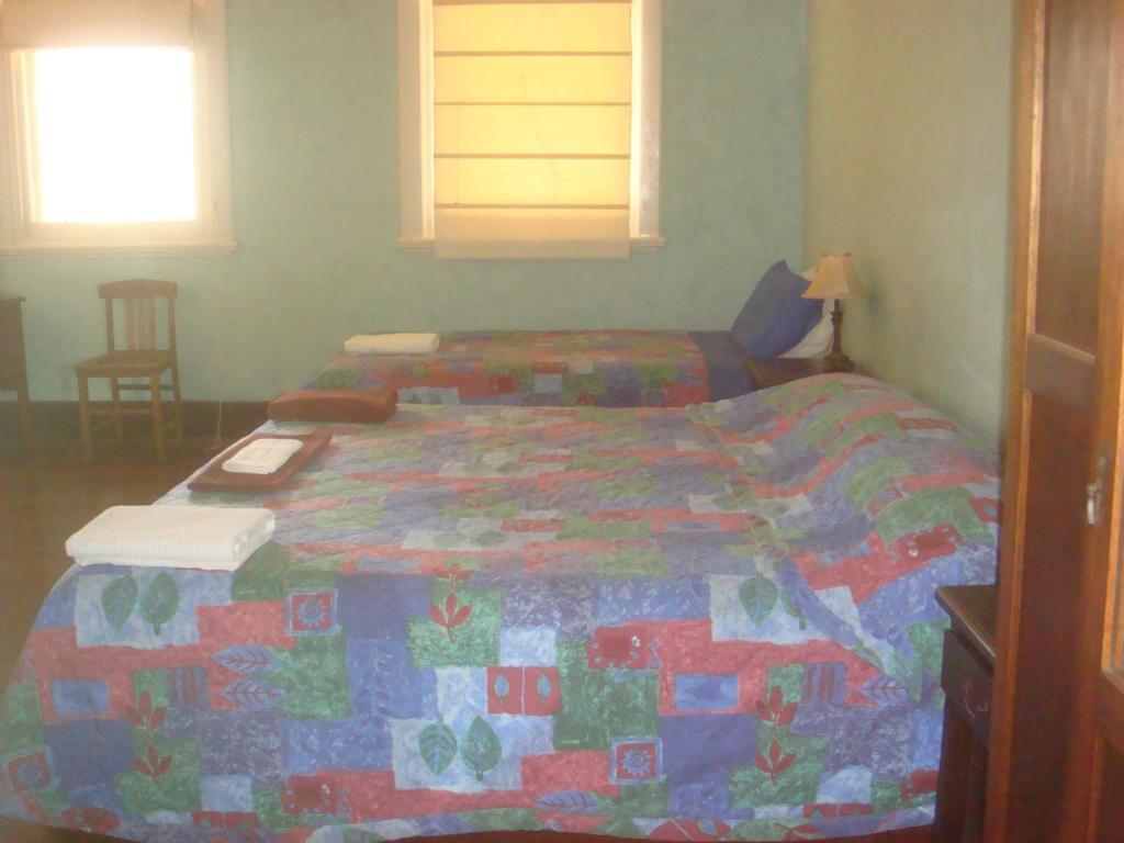 The Priory Hotel Dongara Room photo