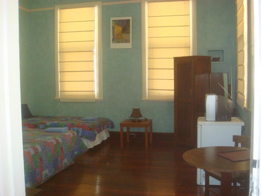 The Priory Hotel Dongara Room photo