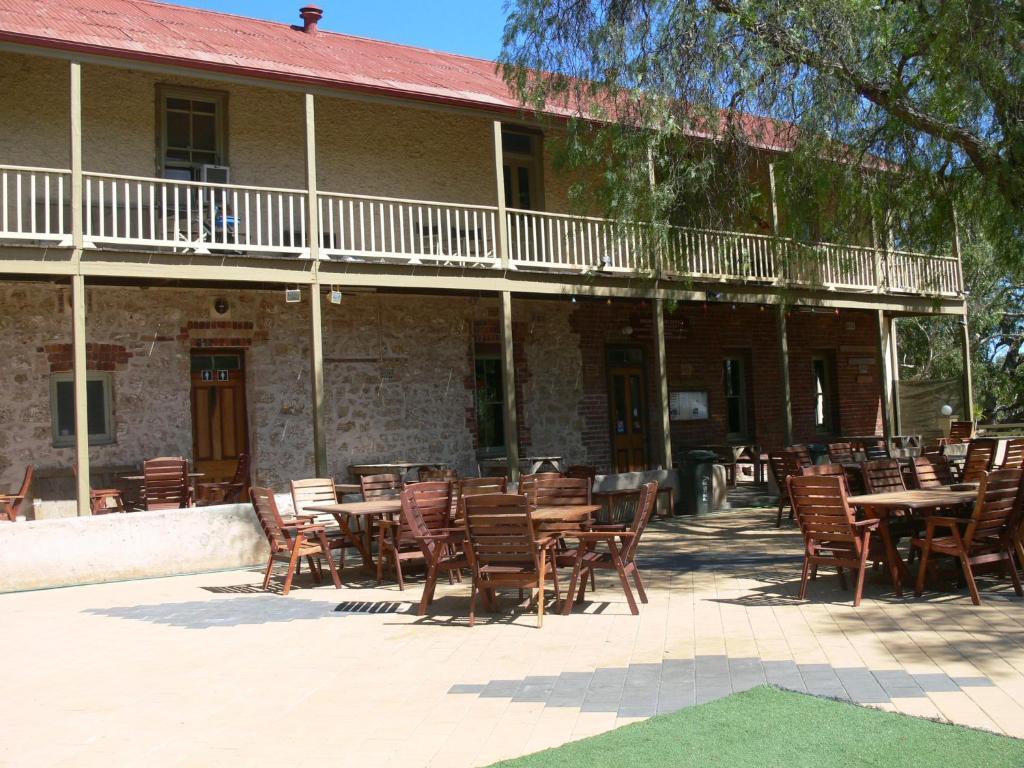 The Priory Hotel Dongara Exterior photo